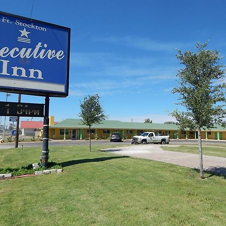 Executive Inn Форт-Стоктон Экстерьер фото